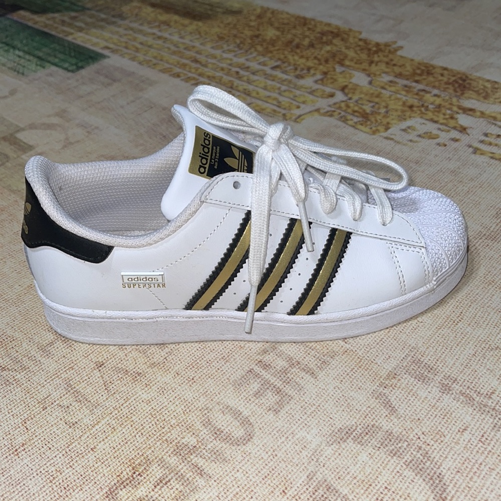 Adidas Superstar